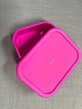 TYPO Bright Pink Lunch Box / Storage Container